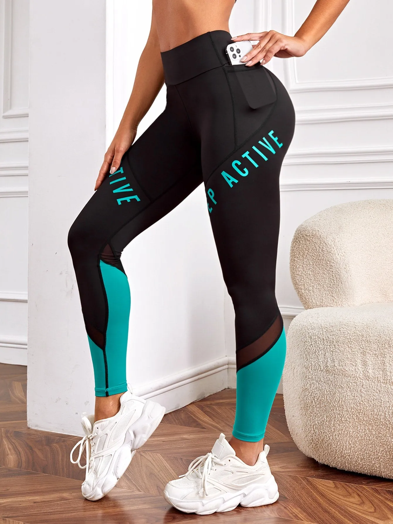 Yoga High Street Letter Graphic Mesh Insert Phone Pocket Colorblock Sports Leggings