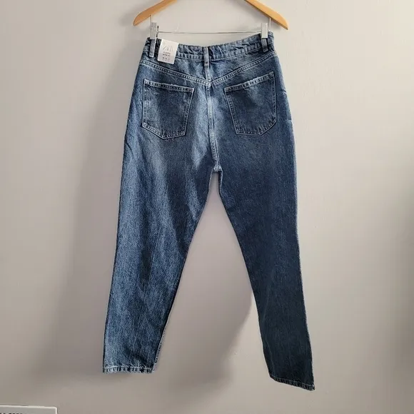 Zara Classic Mom Fit Distressed high rise ankle length jeans